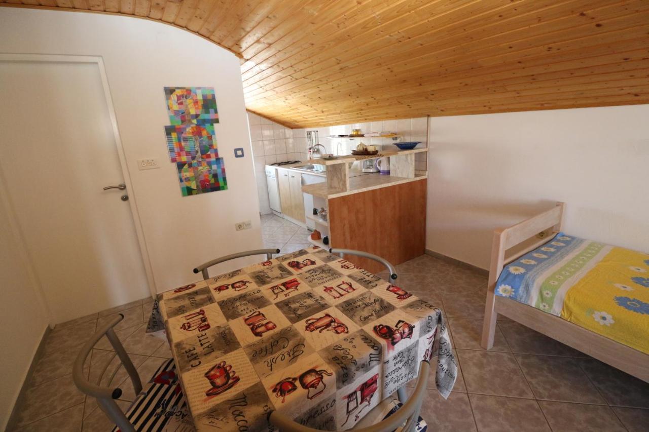 Apartments With A Parking Space Nin, Zadar - 11402 Exterior foto